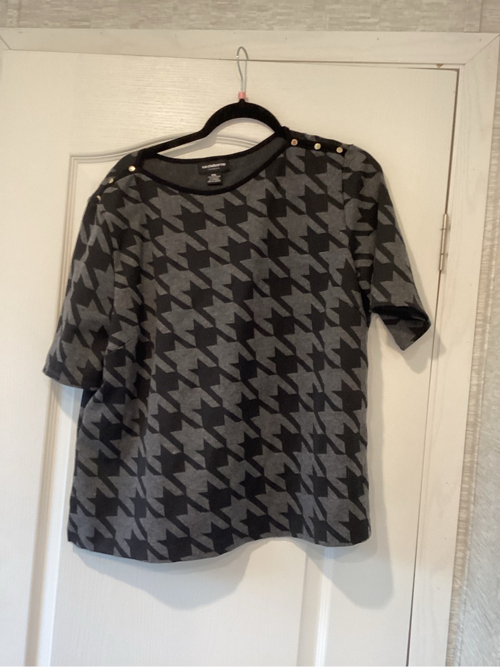 Liz Claiborne Black and Gray Houndstooth Short Sleeve Sweater 2XL EUC